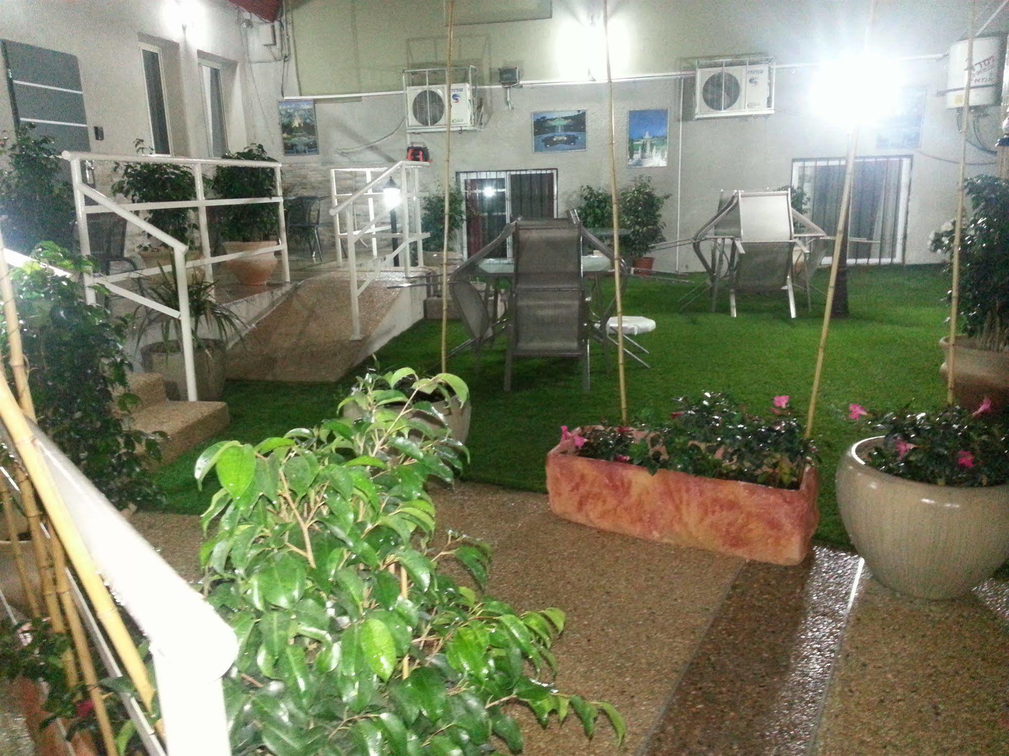 Zimmer Garden Haifa Eksteriør billede